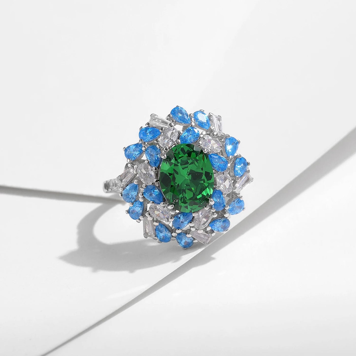 Vintage Flower Zircon Cocktail Ring