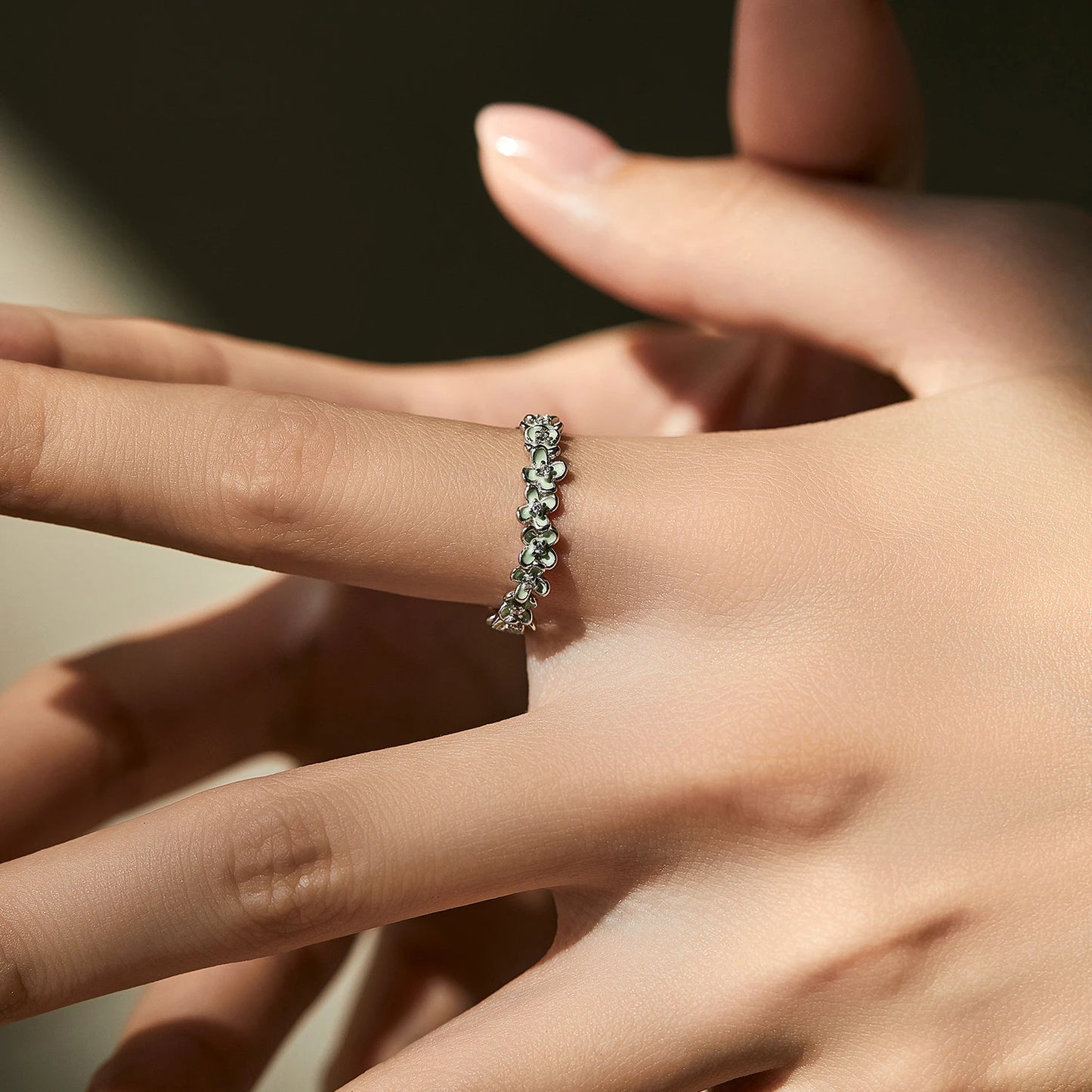 Green Enamel Flower Band Ring